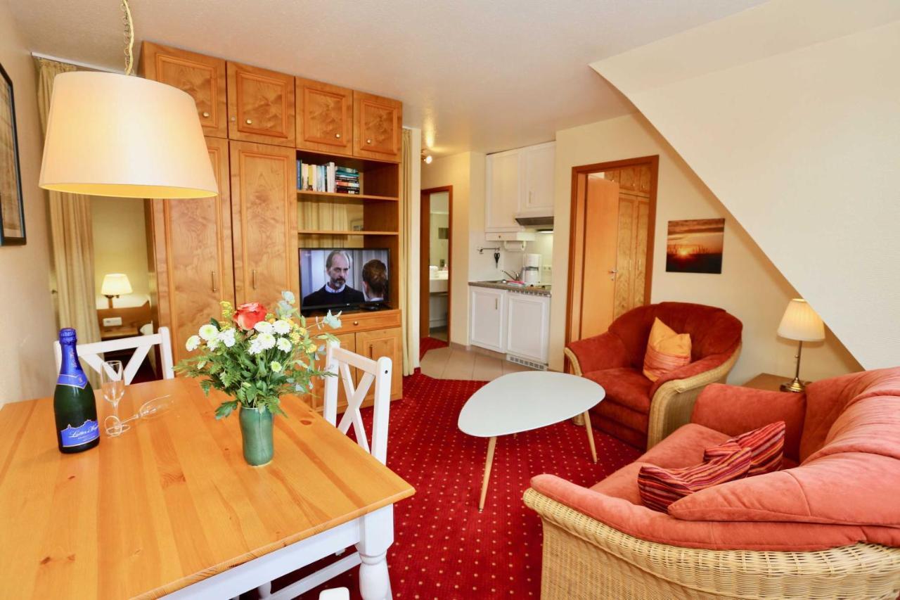 Inselresidenz Strandburg - Ferienwohnung 303 Юст Екстер'єр фото