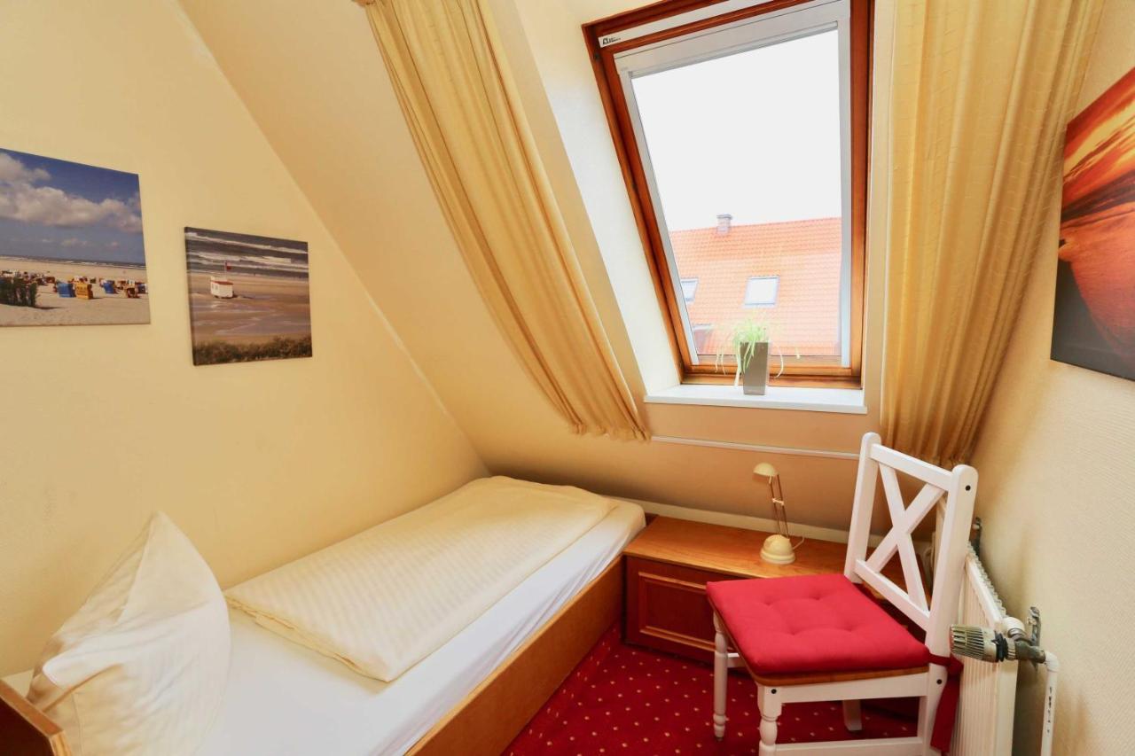 Inselresidenz Strandburg - Ferienwohnung 303 Юст Екстер'єр фото